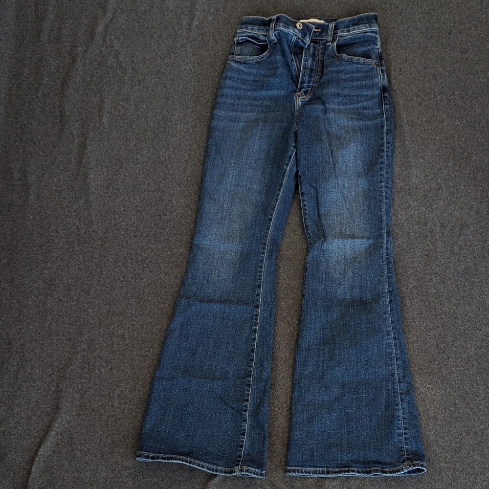 Abercrombie Flare Ultra High Rise Size 2/26S
